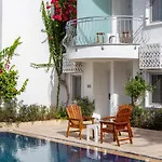 Hotel La Brezza &