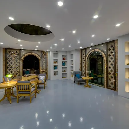 La Brezza & 3* 아크얄라