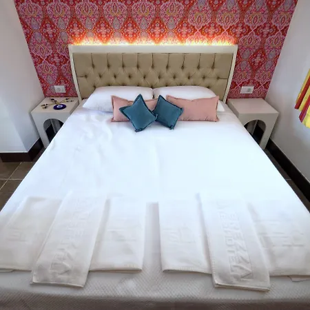 Hotel La Brezza &