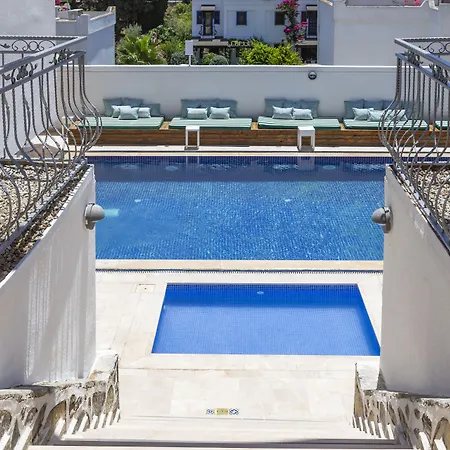 Otel La Brezza & 3*